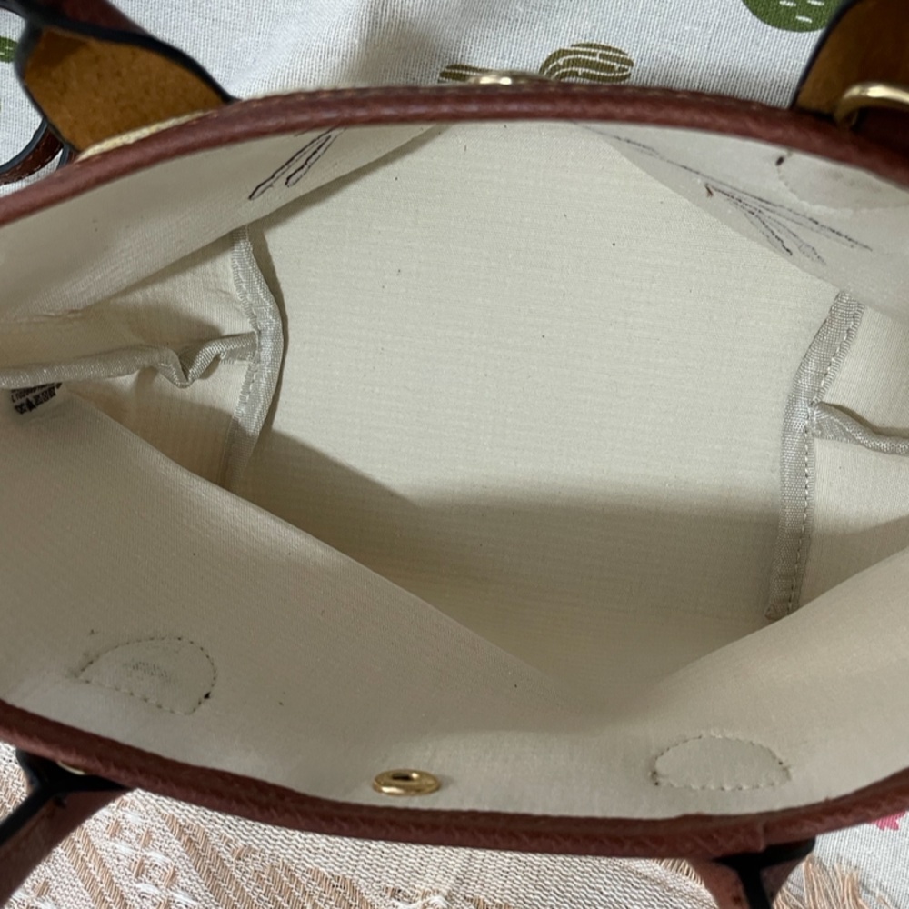 Longchamp Cream Woven Tote with Brown Horse Motif - Picture 10 of 11
